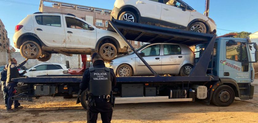 Más de 500 vehículos afectados por la DANA en Valencia: un desafío logístico y humano