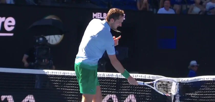 Daniil Medvedev y su inesperado asalto en el Open de Australia 2025: una lección de resiliencia y temperamento