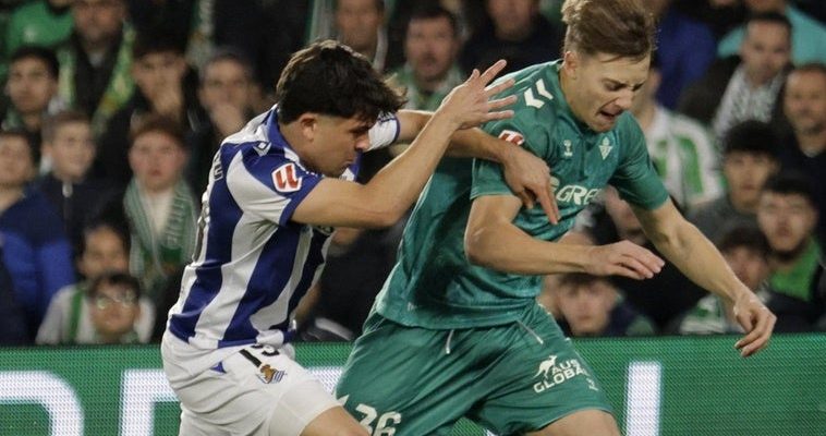 Análisis del rendimiento de los jugadores del Betis: emocionantes momentos en el estadio Villamarín