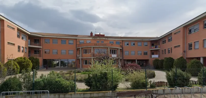 Incidente violento en Zaragoza: un estudiante agredido por un exalumno con un destornillador