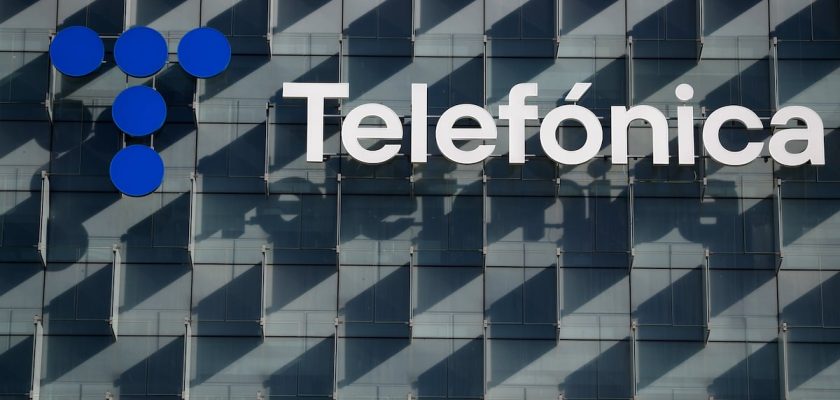 Telefónica enfrenta su mayor desafío financiero: pérdidas multimillonarias y un futuro incierto