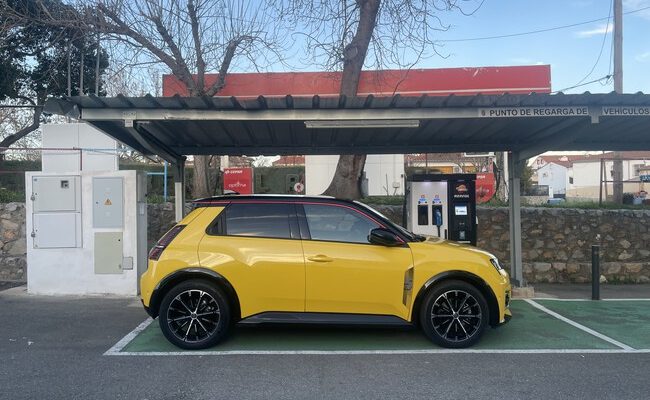 La inminente crisis del coche eléctrico en España: ¿estamos preparados para el futuro?