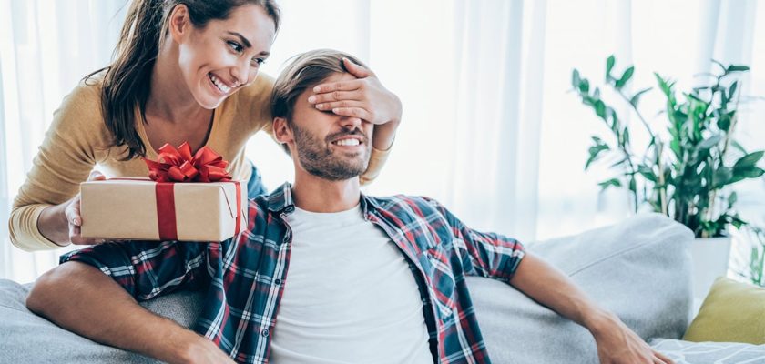 Ideas creativas para sorprender a hombres en San Valentín: regalos que dejarán huella