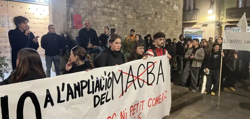 El conflicto del MACBA en Barcelona: manifestaciones, espacio público y la voz de los vecinos