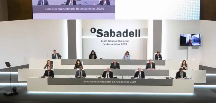 Banco Sabadell alcanza un beneficio récord en 2024 y aumenta beneficios para accionistas