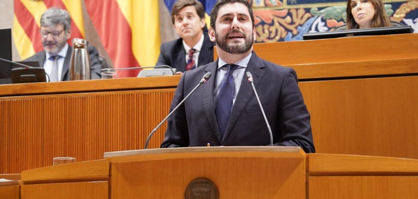 La controvertida proposición de Vox en Aragón sobre la inmigración: una mirada profunda al debate actual