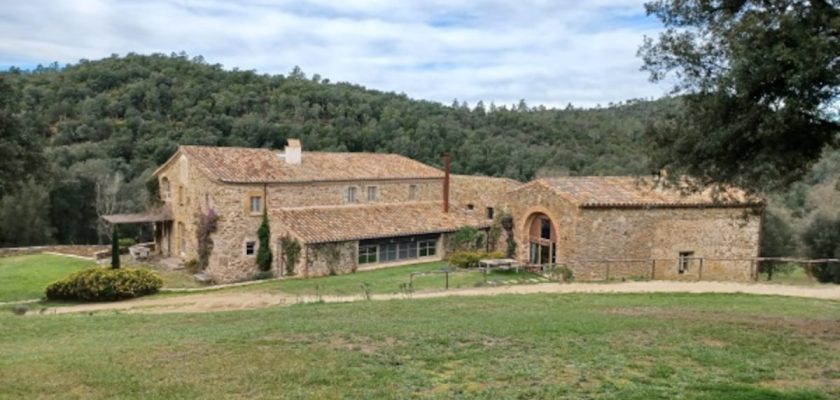 Las joyas ocultas del mercado inmobiliario en España: casas con historia y encanto