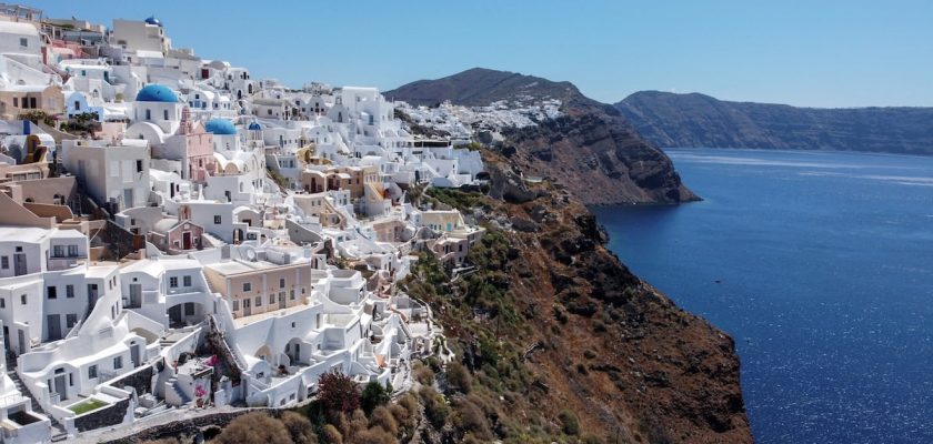 Santorini en alerta: la actividad sísmica despierta temores y precauciones