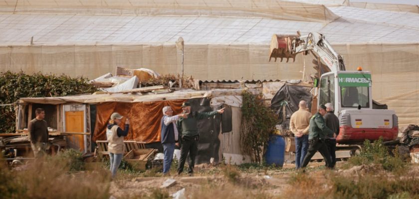 Desalojo inminente en Níjar: el dilema de la vivienda en España y las vidas de sus habitantes