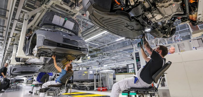 El impacto de los aranceles de trump en la economía automovilística europea: ¿una carrera hacia el abismo?