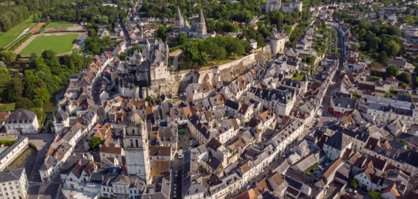 Loches: descubre la pequeña Carcasona y su magia medieval en el Valle del Loira