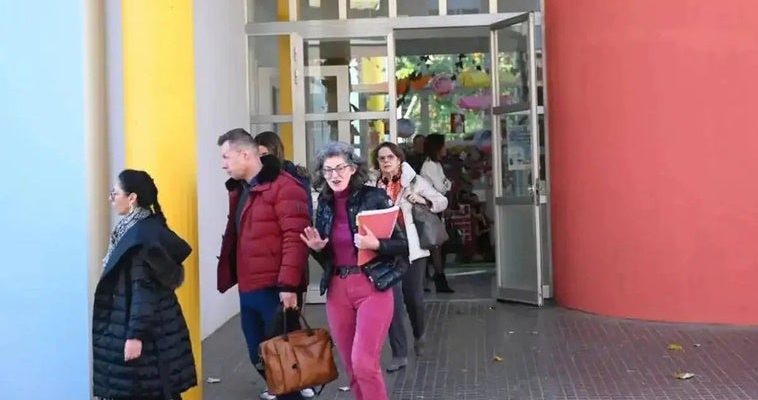 el delicado equilibrio del bilingüismo en la educación catalana: informe de la unión europea y su impacto