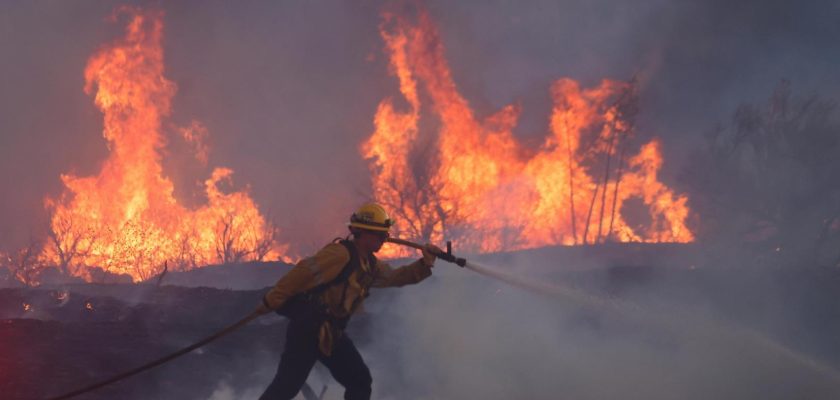 La destitución de la jefa de bomberos en Los Ángeles: un análisis crítico de la gestión de incendios forestales