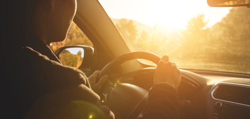 Ventanas del coche: el pequeño gran aliado para proteger a tu familia del sol