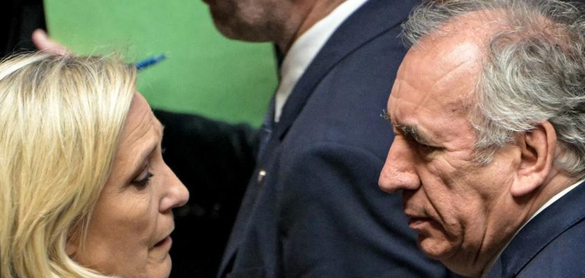 El complicado tablero político en Francia: François Bayrou y la danza de las mociones de censura