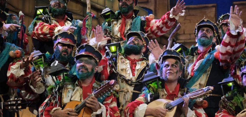 el carnaval de Cádiz 2025: fiesta, polémica y un derroche de creatividad en la ciudad