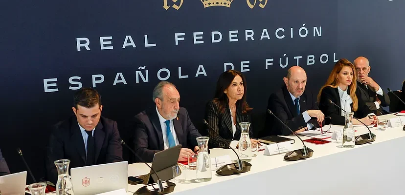 La nueva era del arbitraje en el fútbol español: ¿un cambio real o solo más ruido?