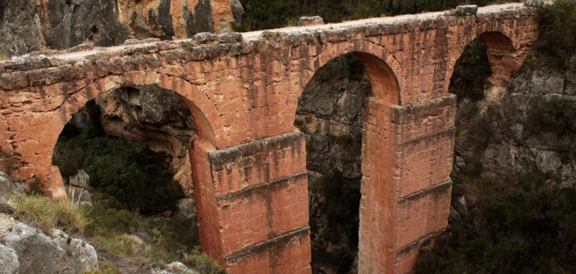 Descubre la ruta senderista del acueducto romano de Peña Cortada: una joya de la Comunitat Valenciana