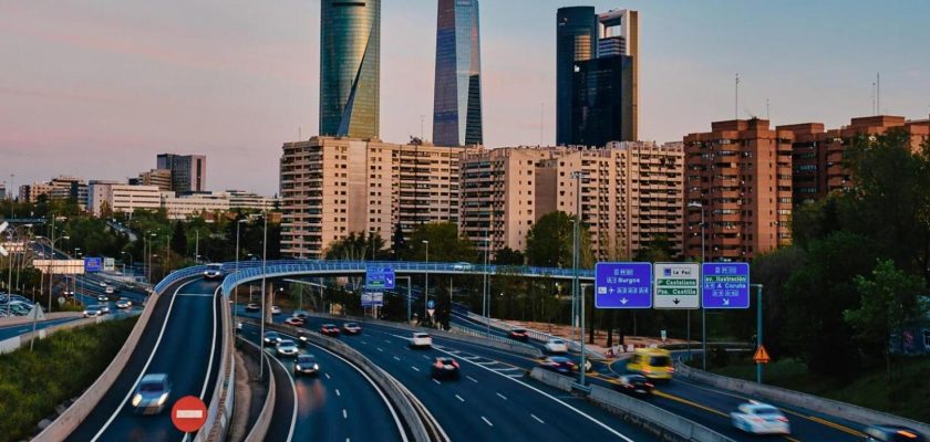 La m-30 de Madrid: cambios, sueños y una travesía entre túneles y árboles