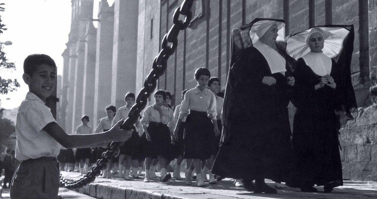 La fascinante historia de las cadenas de la Catedral de Sevilla: entre tradición y modernidad