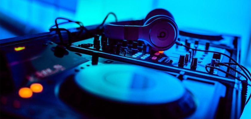 La mágica evolución del DJ: homenaje al pionero Francis Grasso y su legado musical