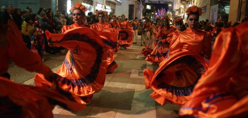 Carnaval en Zamora: la lluvia no detiene la fiesta, pero sí el desfile