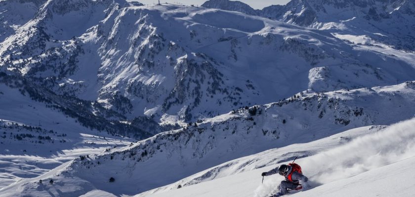 El fascinante mundo de la nieve en baqueira beret: diversión y dedicación todo el año