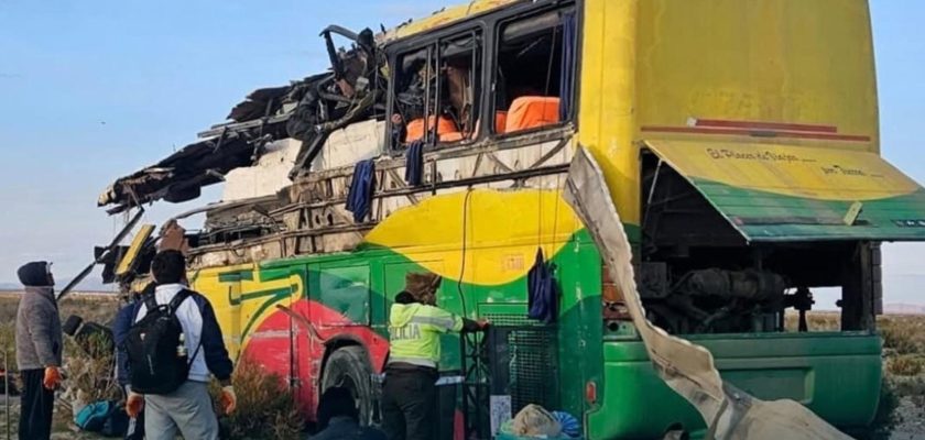 Tragedia en Uyuni: accidente de autobuses deja al menos 37 muertos en Bolivia