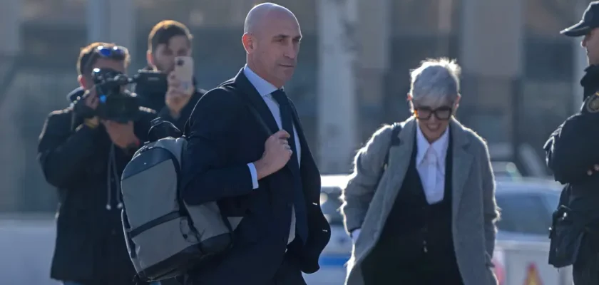 El controvertido caso de luis rubiales y el beso a jenni hermoso: un análisis exhaustivo