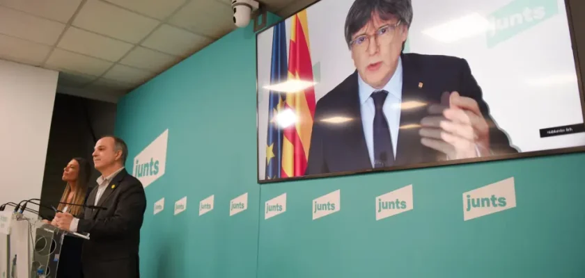 El polémico acuerdo entre Junts y PSOE sobre competencias de inmigración en Cataluña: ¿oportunidad o riesgo?